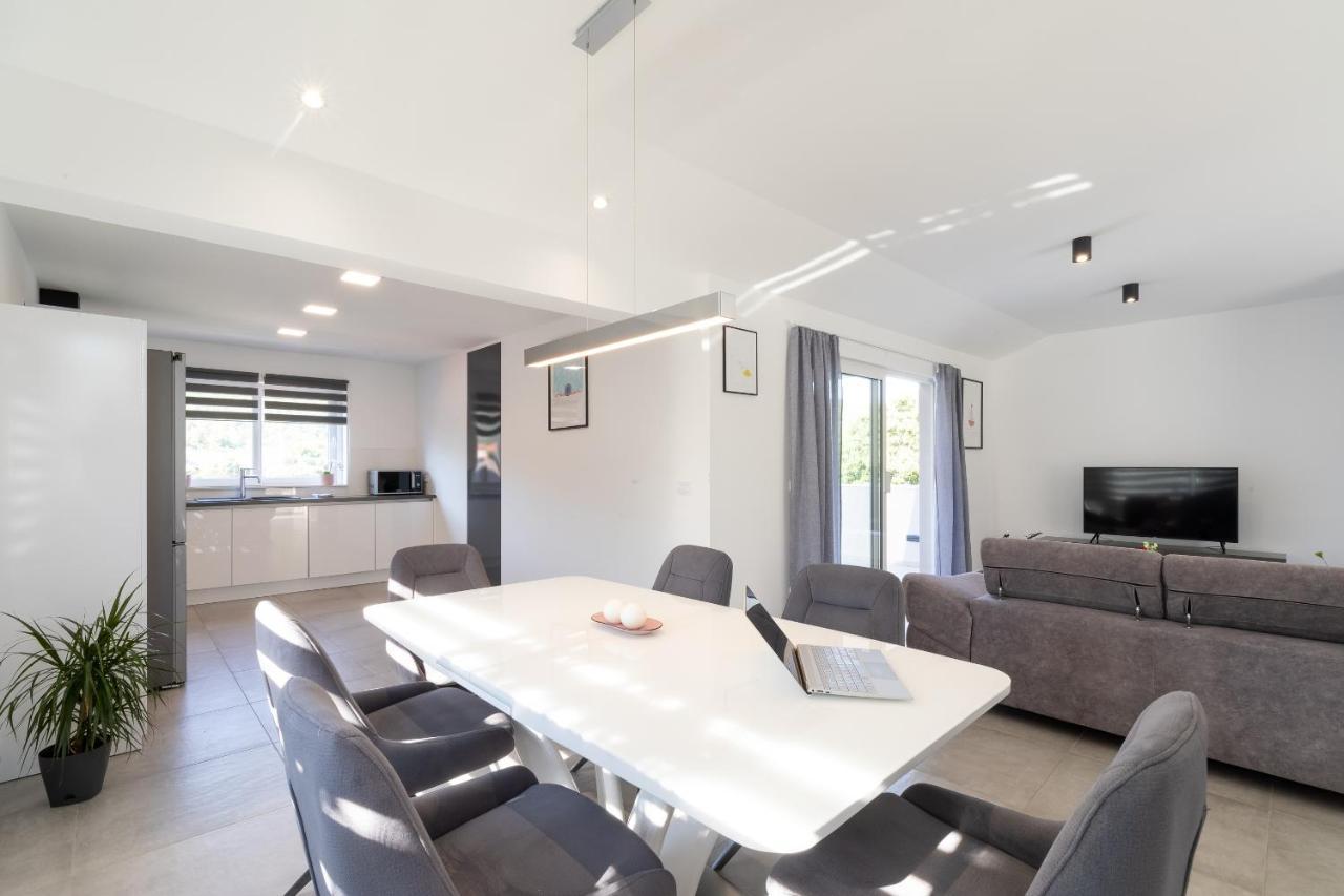 פריזבה The Plaza Apartment מראה חיצוני תמונה