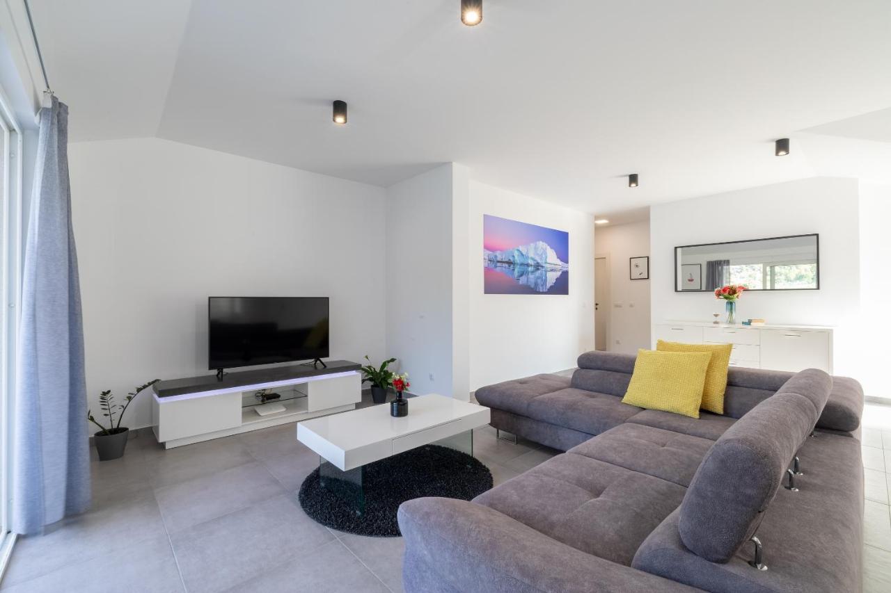 פריזבה The Plaza Apartment מראה חיצוני תמונה